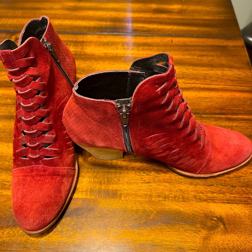 Free People Suede/Microfiber booties